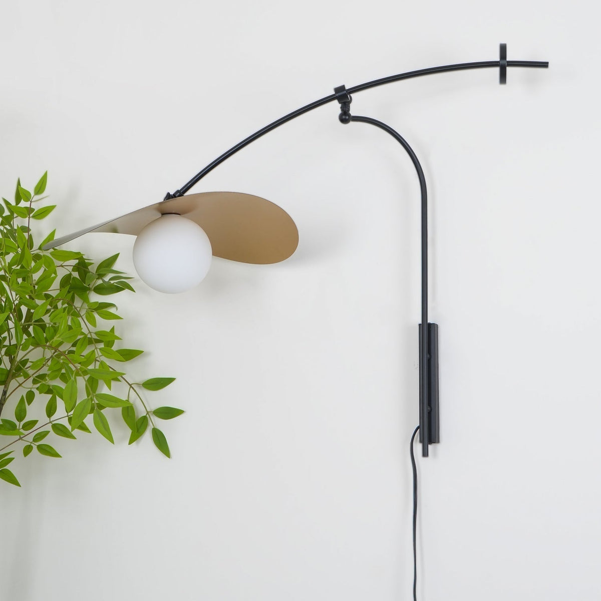Myrna Wall Lamp