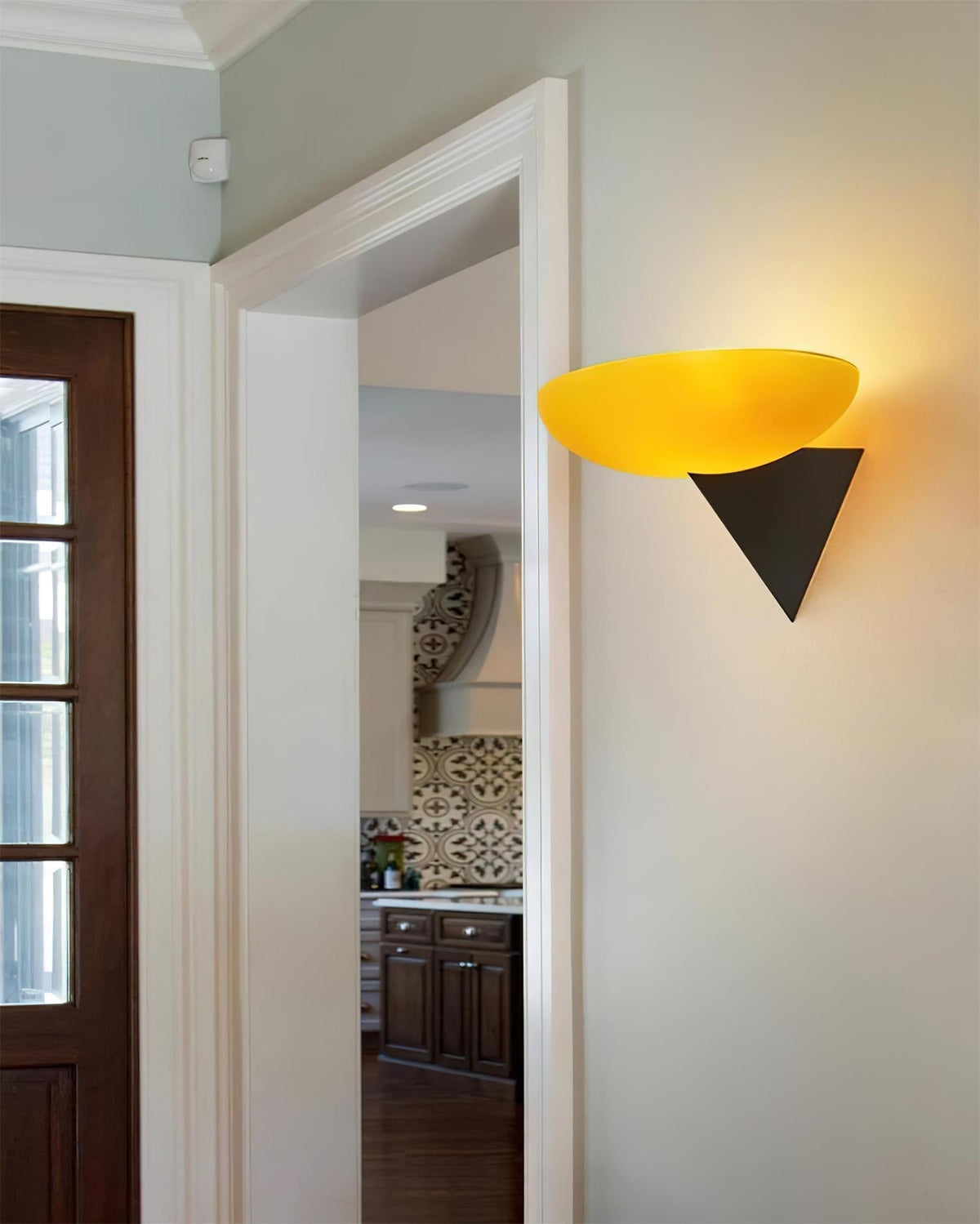 Renuora Wall Lamp