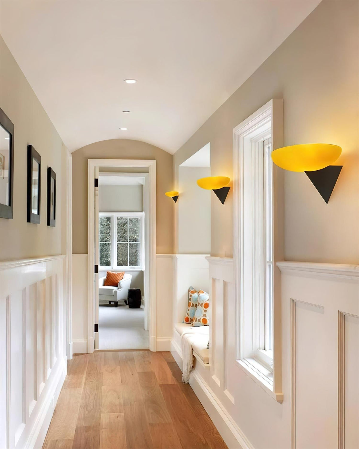 Renuora Wall Lamp