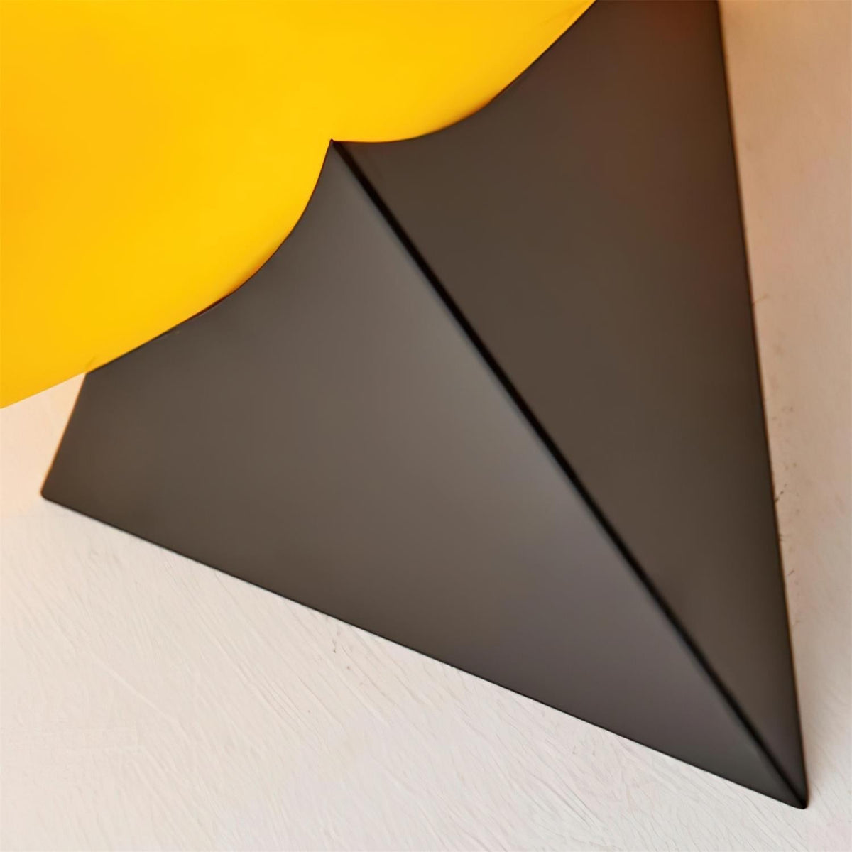 Renuora Wall Lamp
