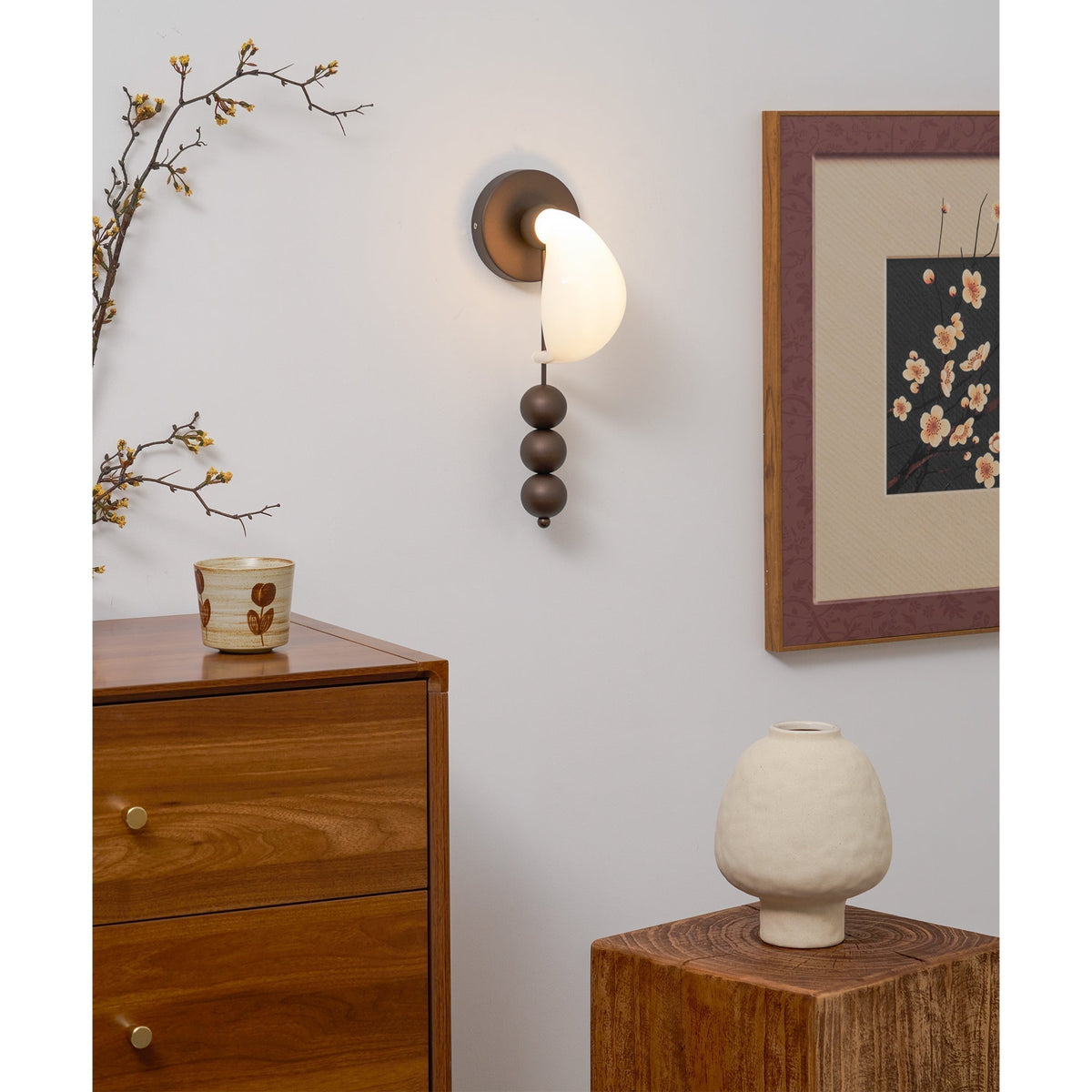 Vesilara Wall Lamp