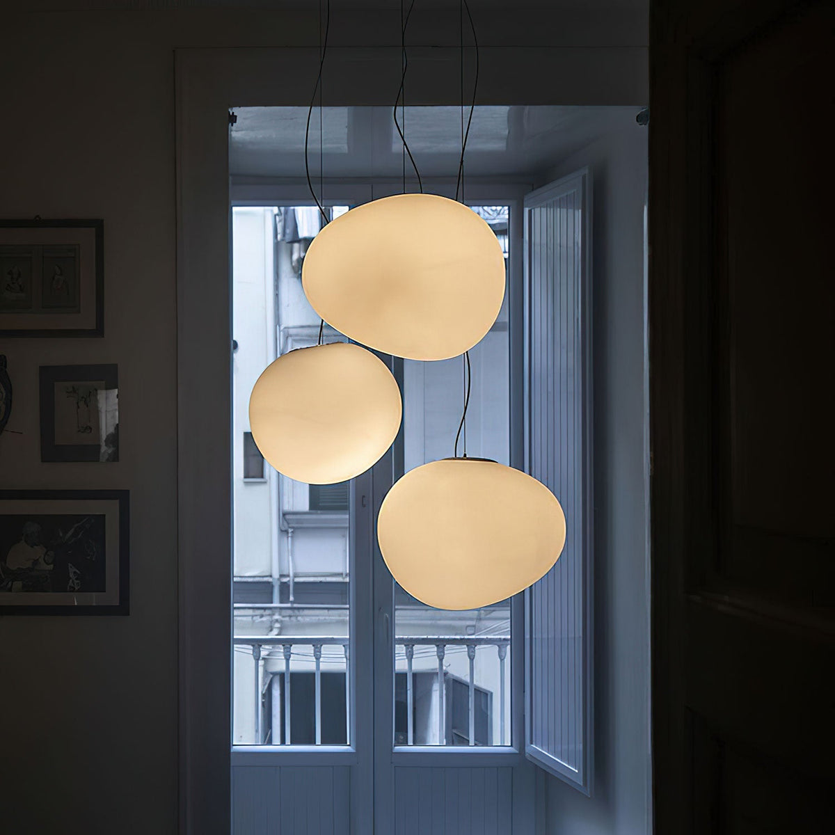 Elva Pebble Glow Pendant Lamp