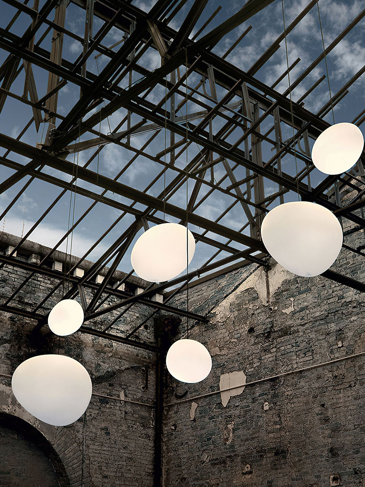 Elva Pebble Glow Pendant Lamp