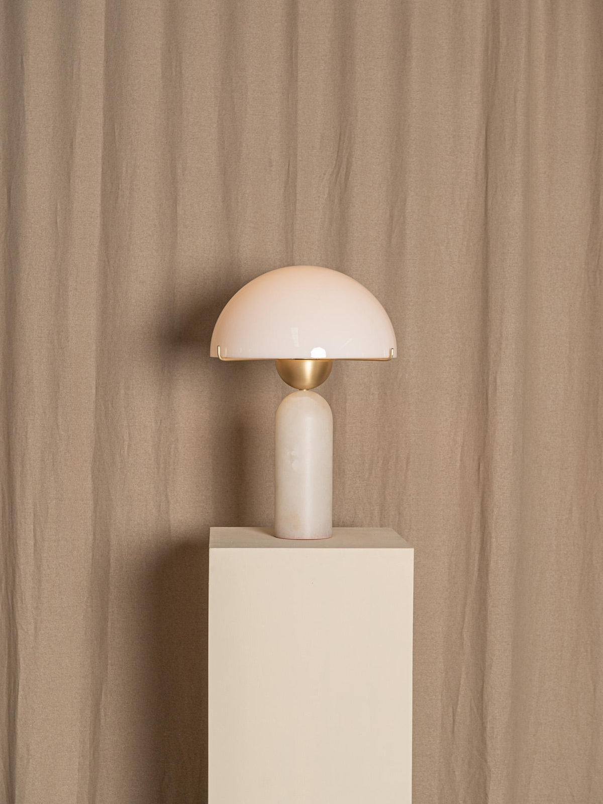 Tirixon Alabaster Table Lamp
