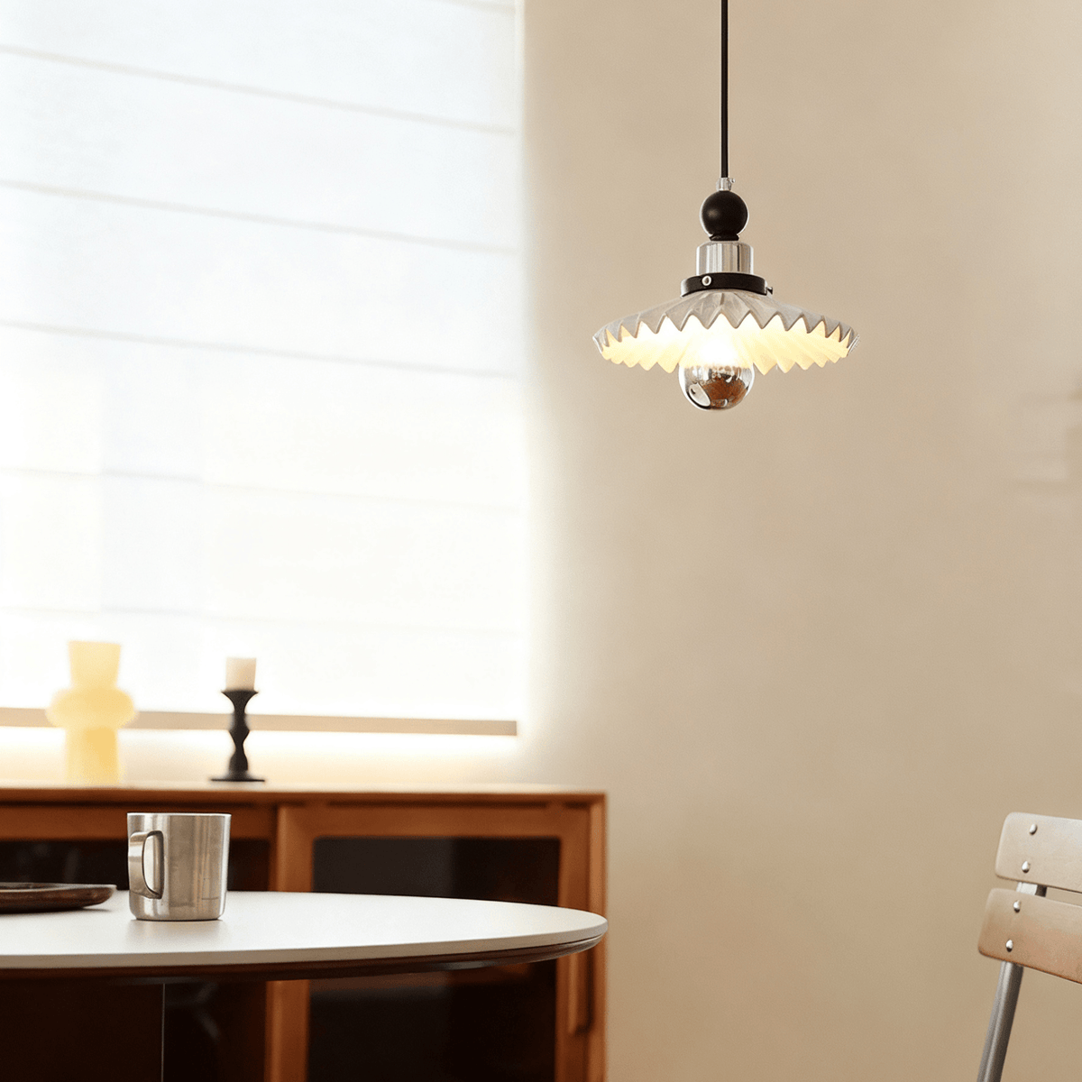 Teriaria Pleated Petal Pendant Lamp