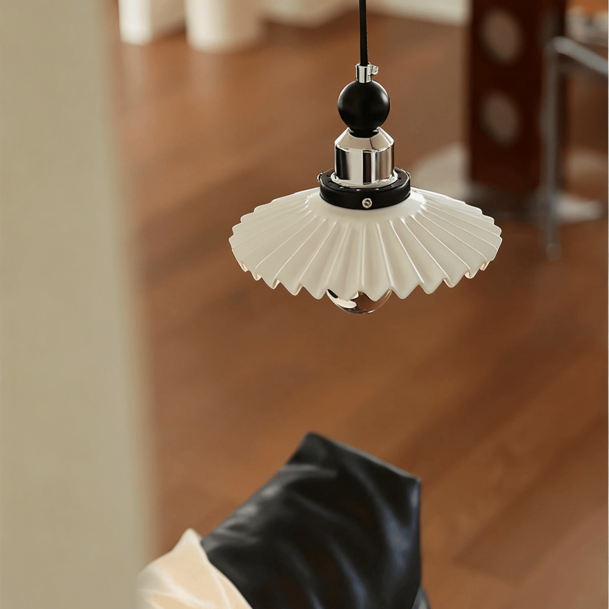 Teriaria Pleated Petal Pendant Lamp