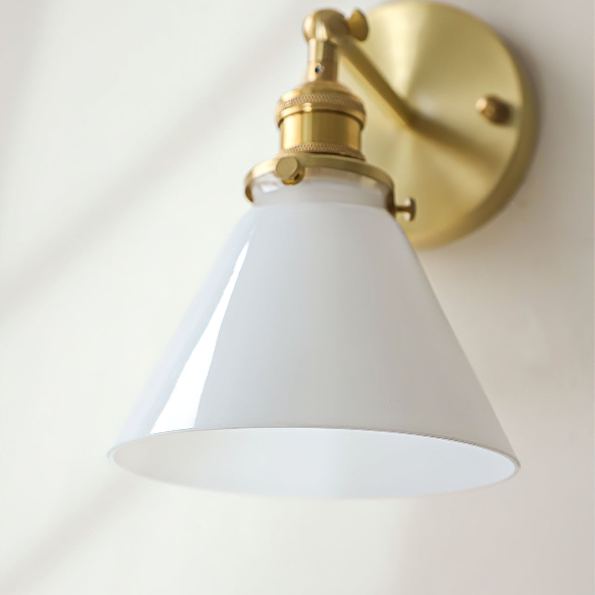 Viraorine Wall Sconce