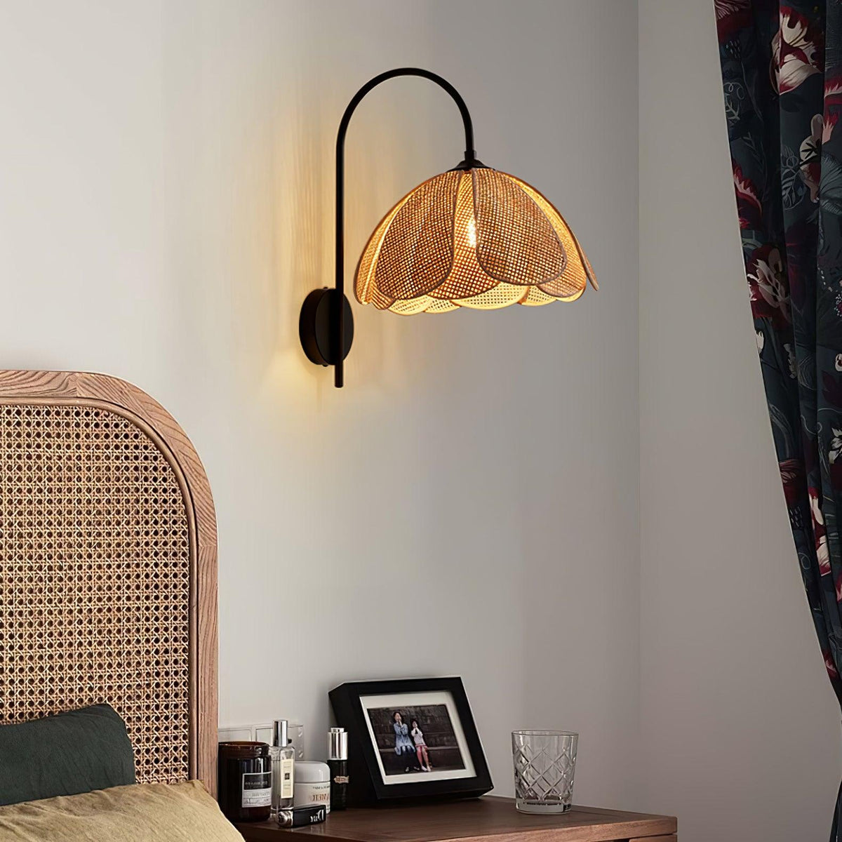 Edria Wall Lamp