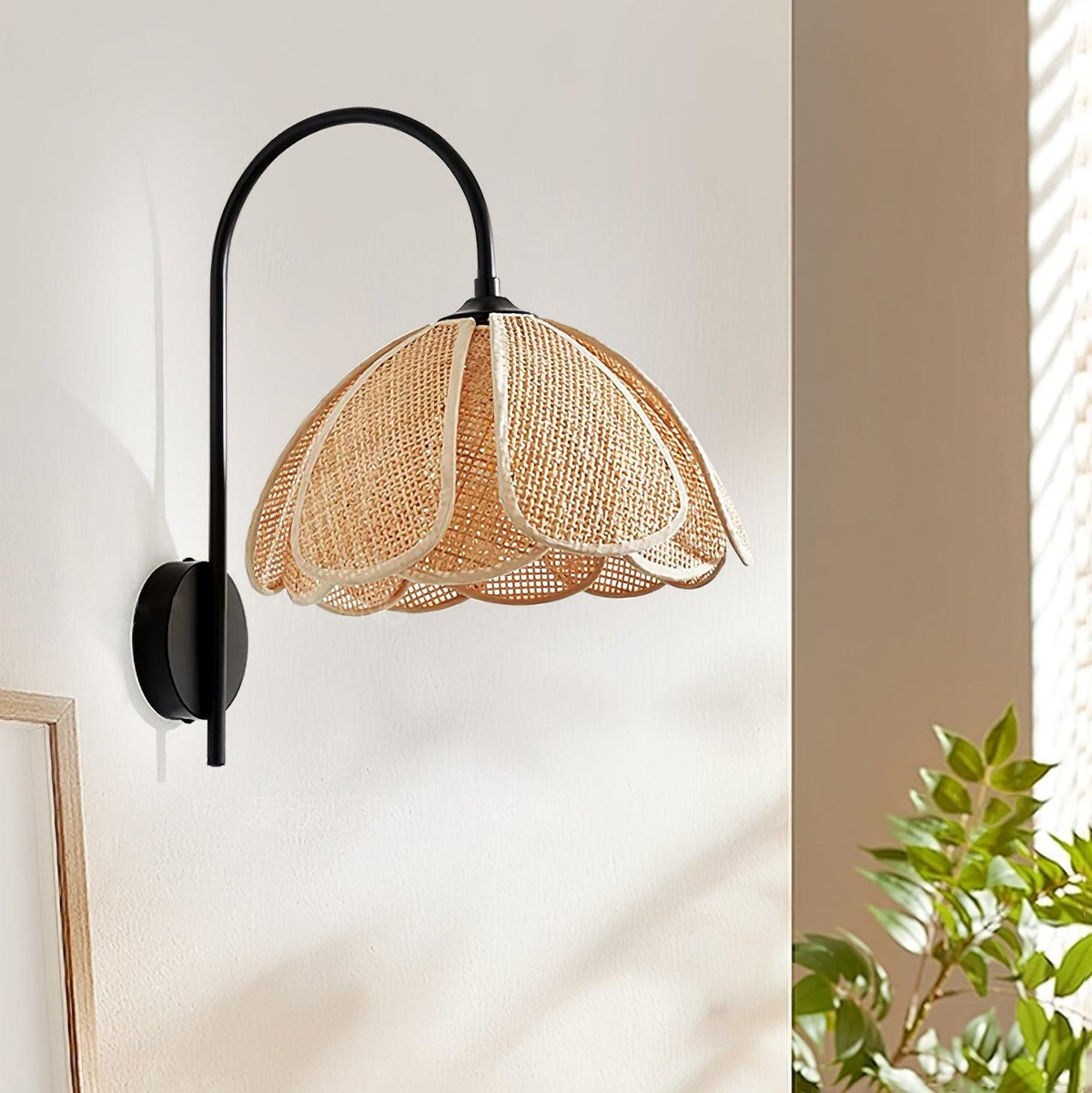 Edria Wall Lamp