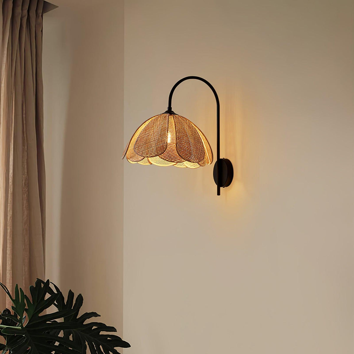 Edria Wall Lamp