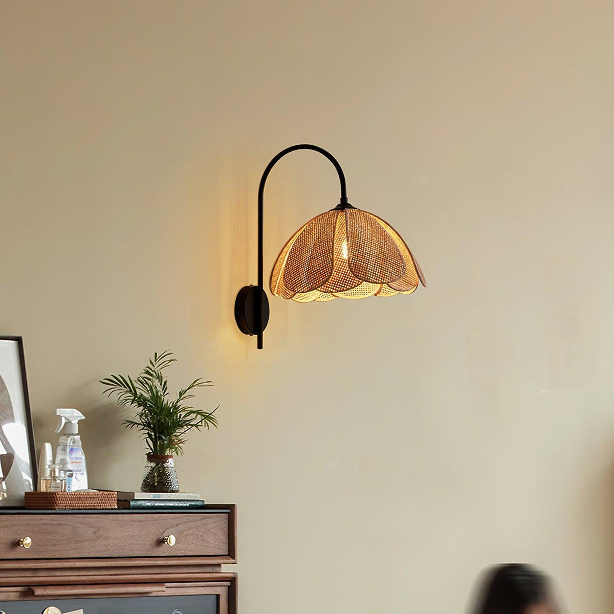 Edria Wall Lamp