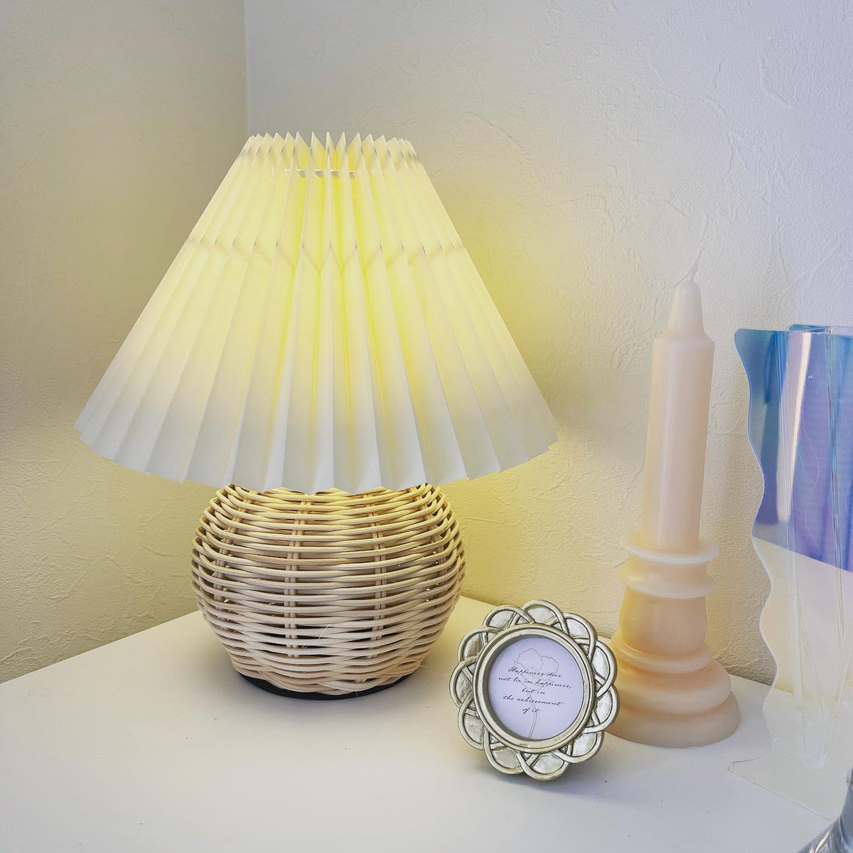 Ravuena Rattan Pleated Table lamp