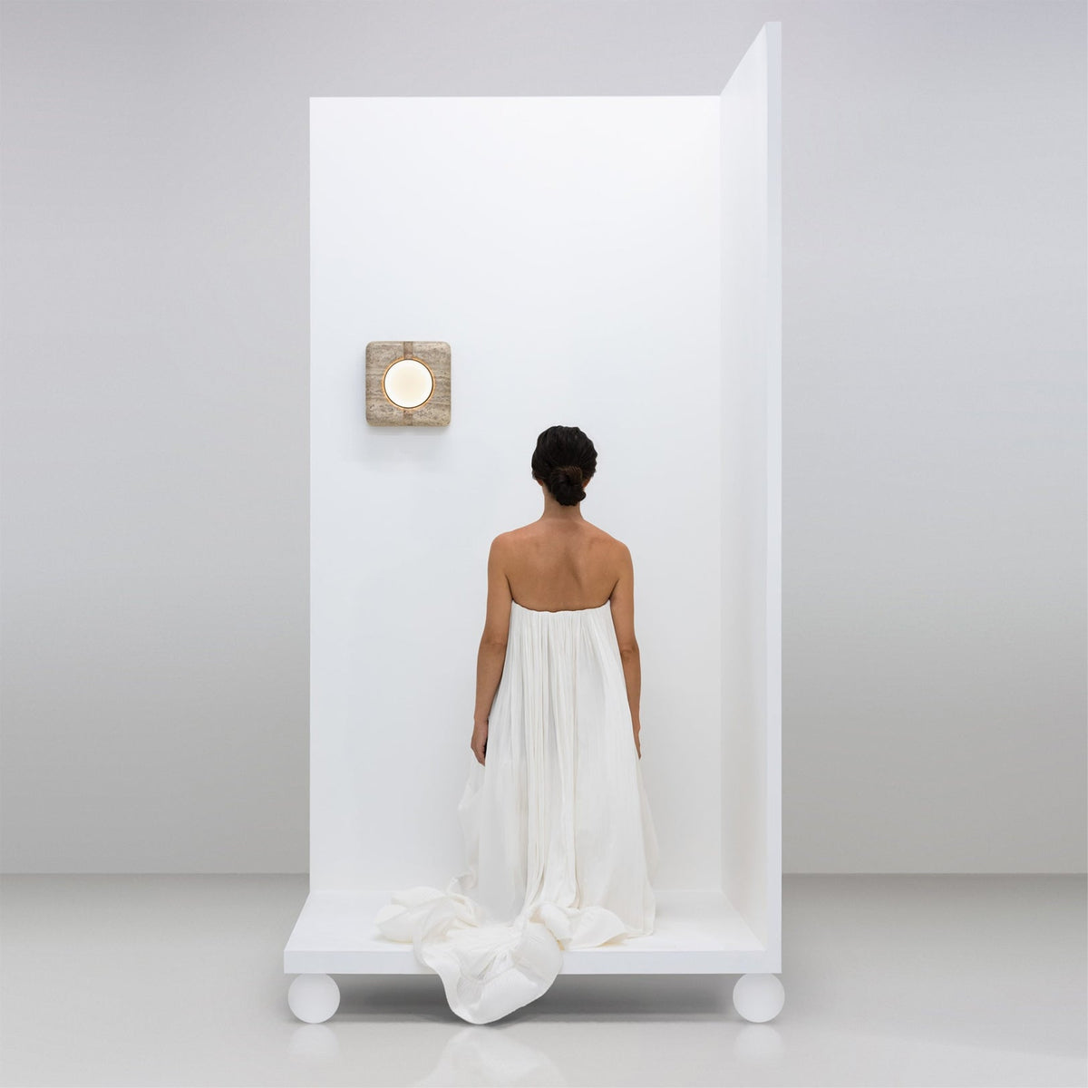 Rectilinear Radiance Wall Lamp