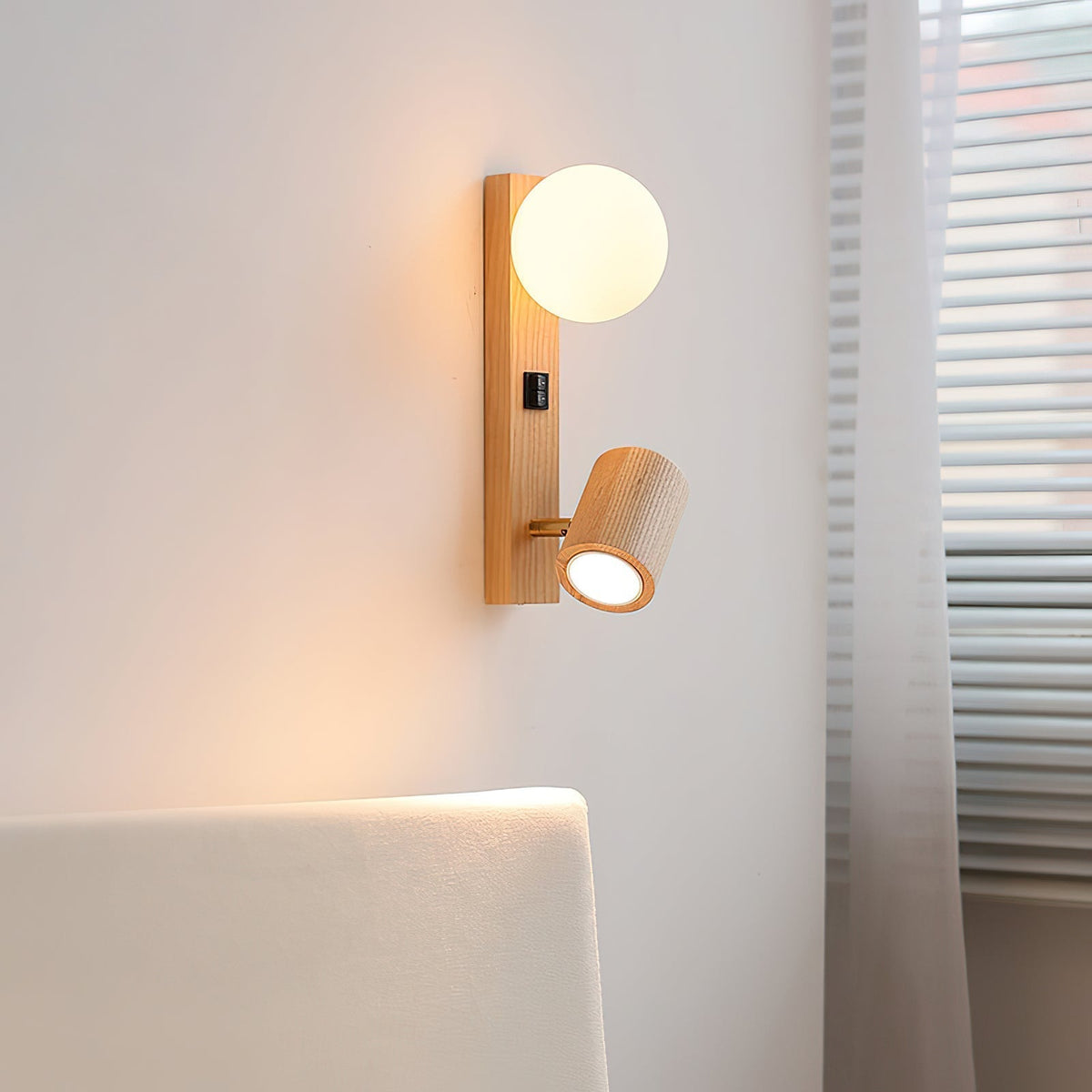 Rainer Wall Lamp