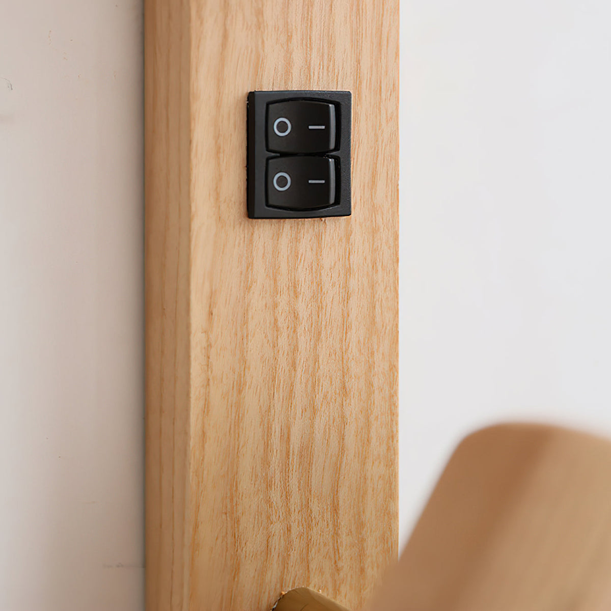 Rainer Wall Lamp