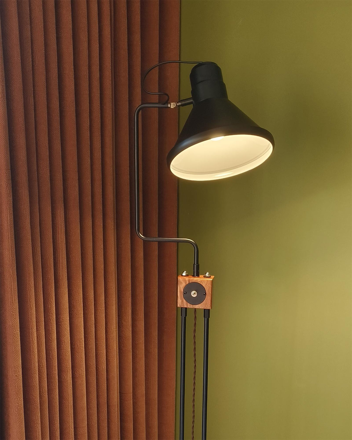 Terieria Floor Lamp