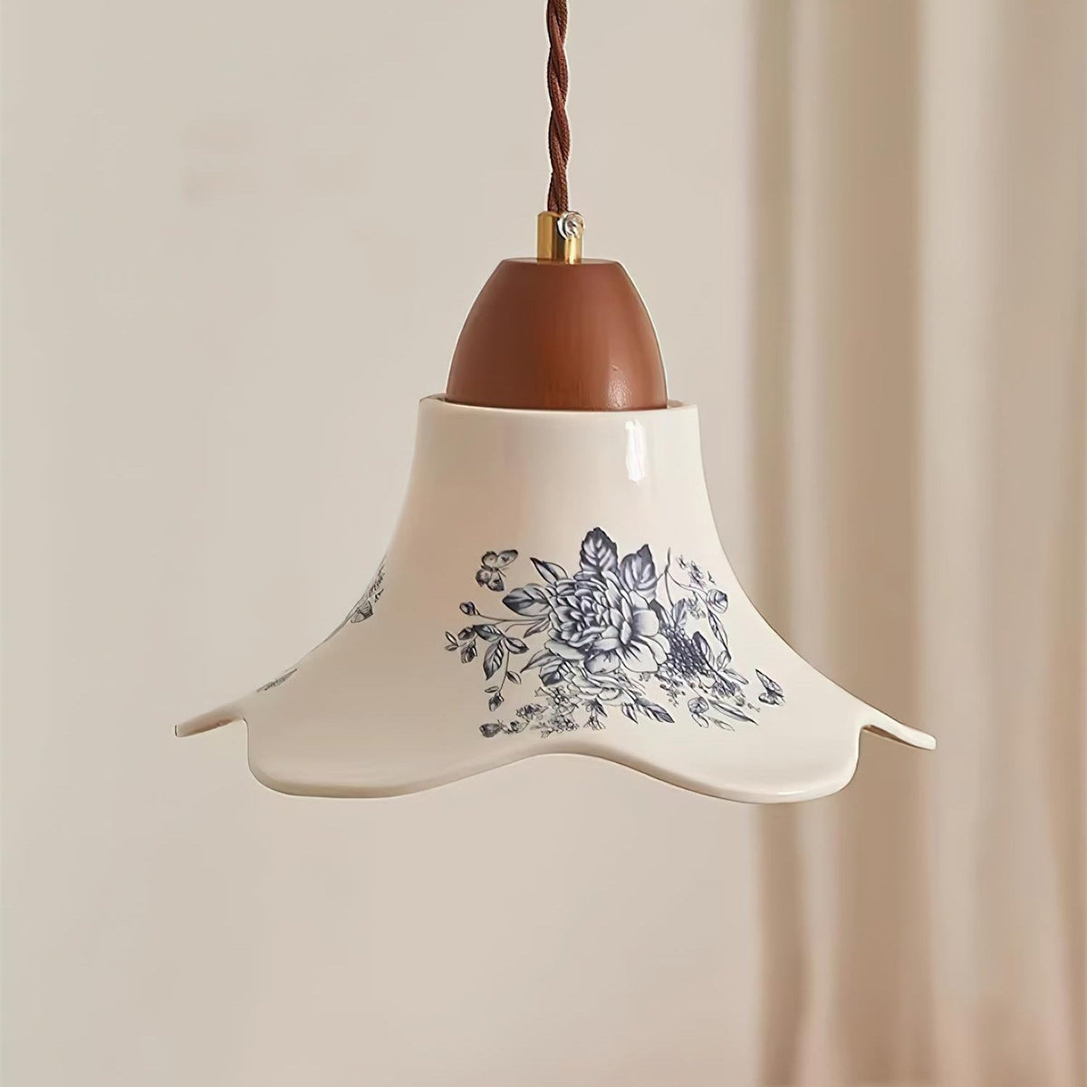 Nepuvut Pendant Lights