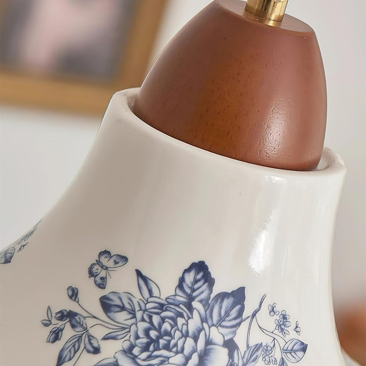 Nepuvut Pendant Lights