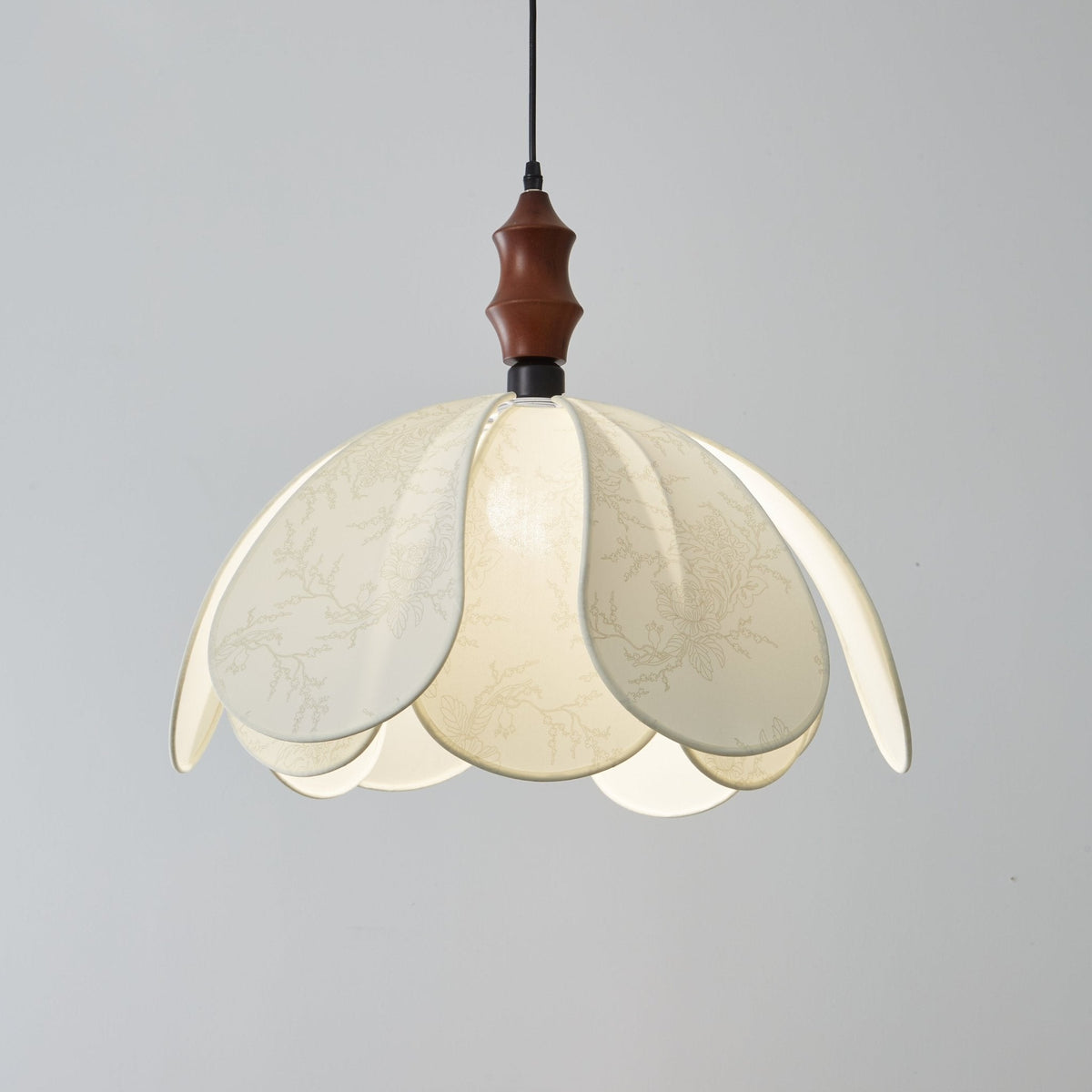 Calanaine Petal Pendant Lamp
