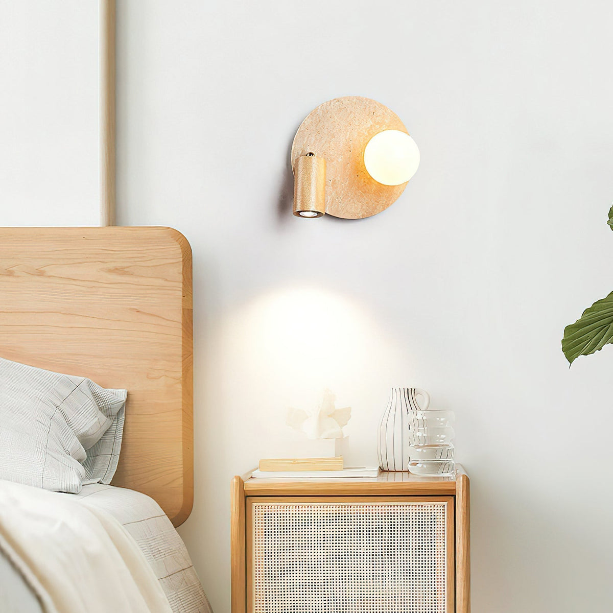 Luka Wall Lamp
