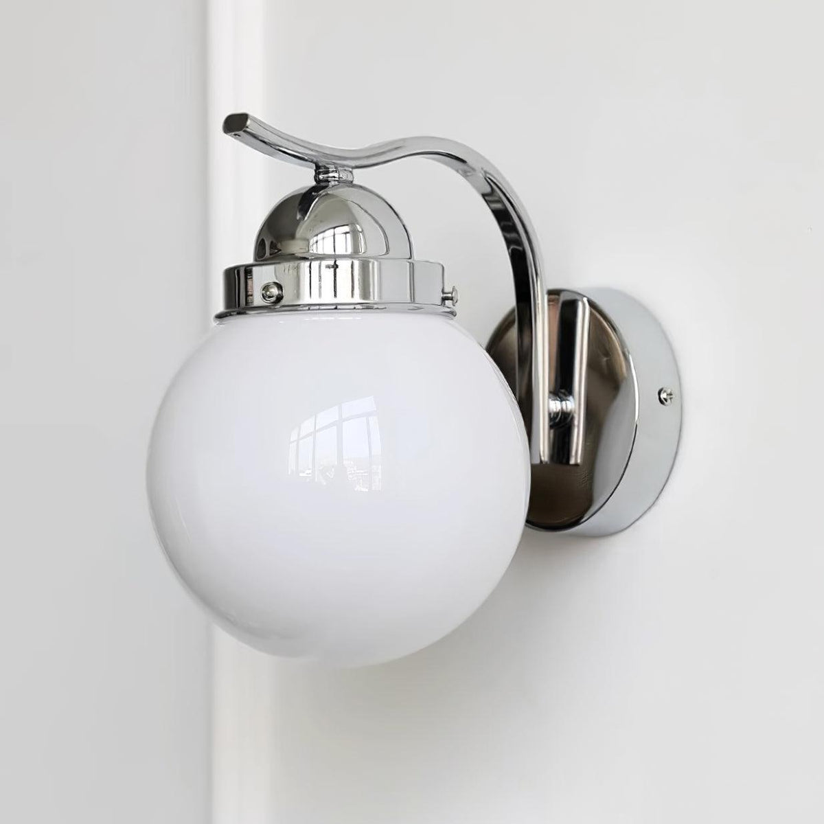 Velisette Wall Lamp