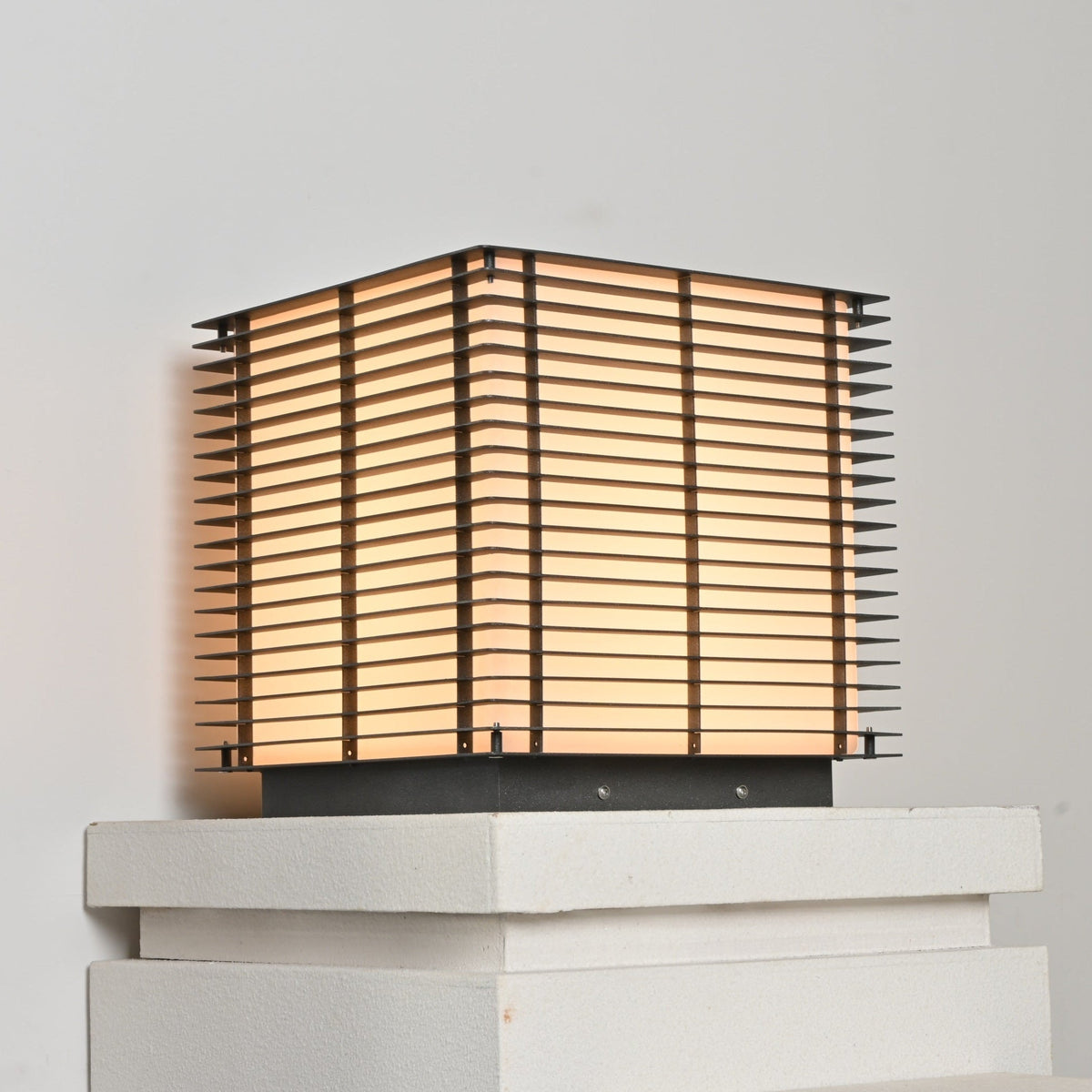 Eryon Solar Grid Outdoor Light