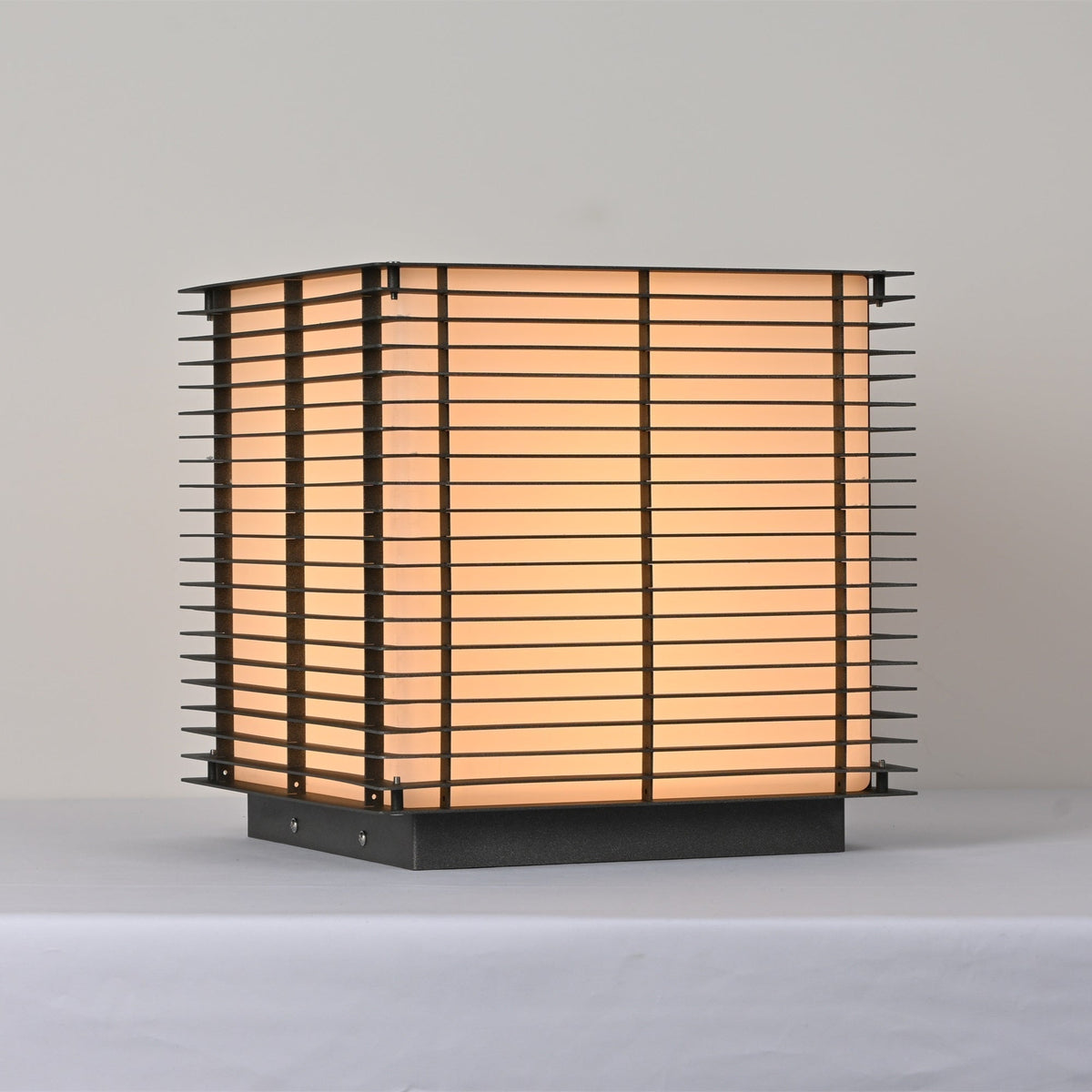 Eryon Solar Grid Outdoor Light