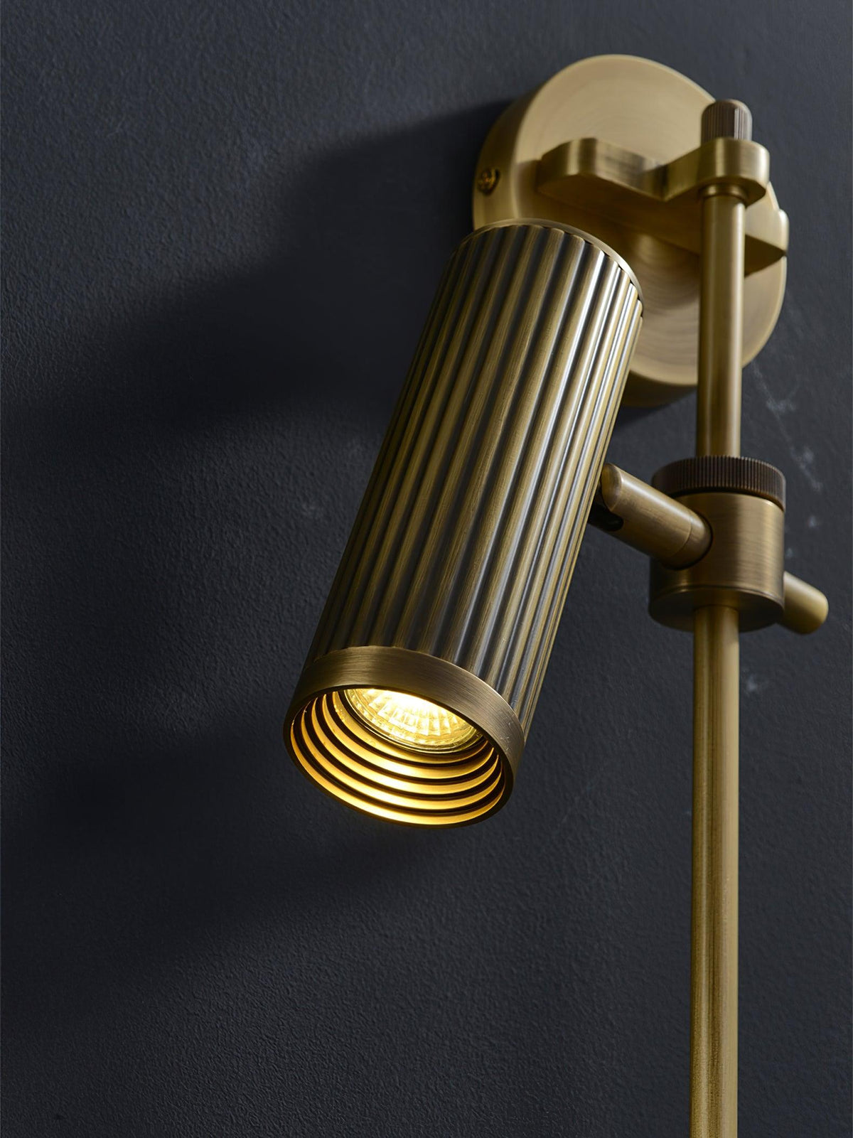 Ormondford Rail Plug-in Wall Light