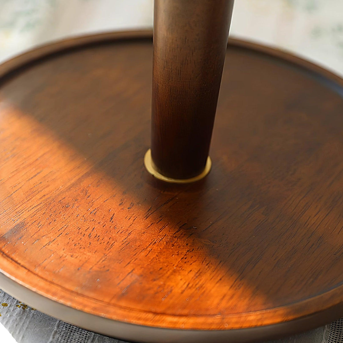 Seliriella Table Lamp
