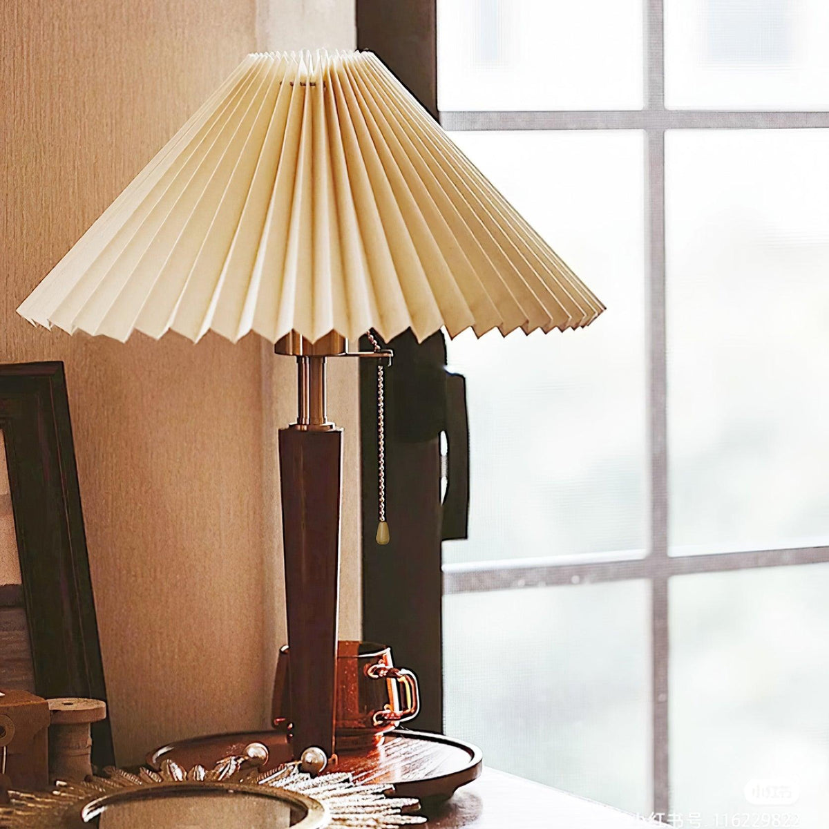 Seliriella Table Lamp