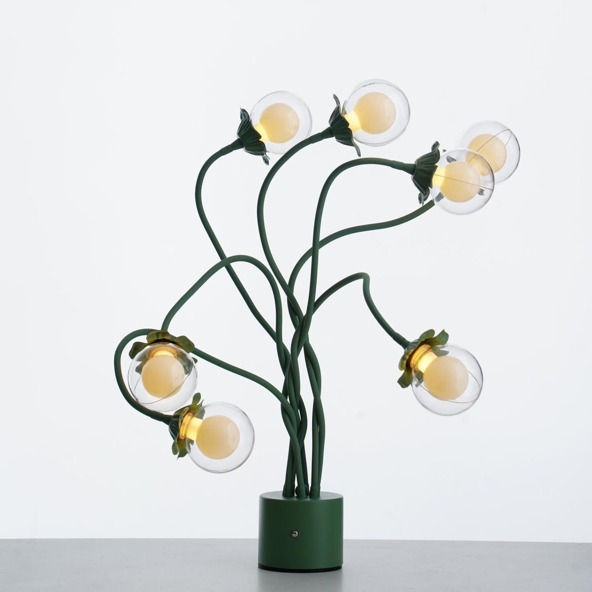 Viraoora Table Lamp