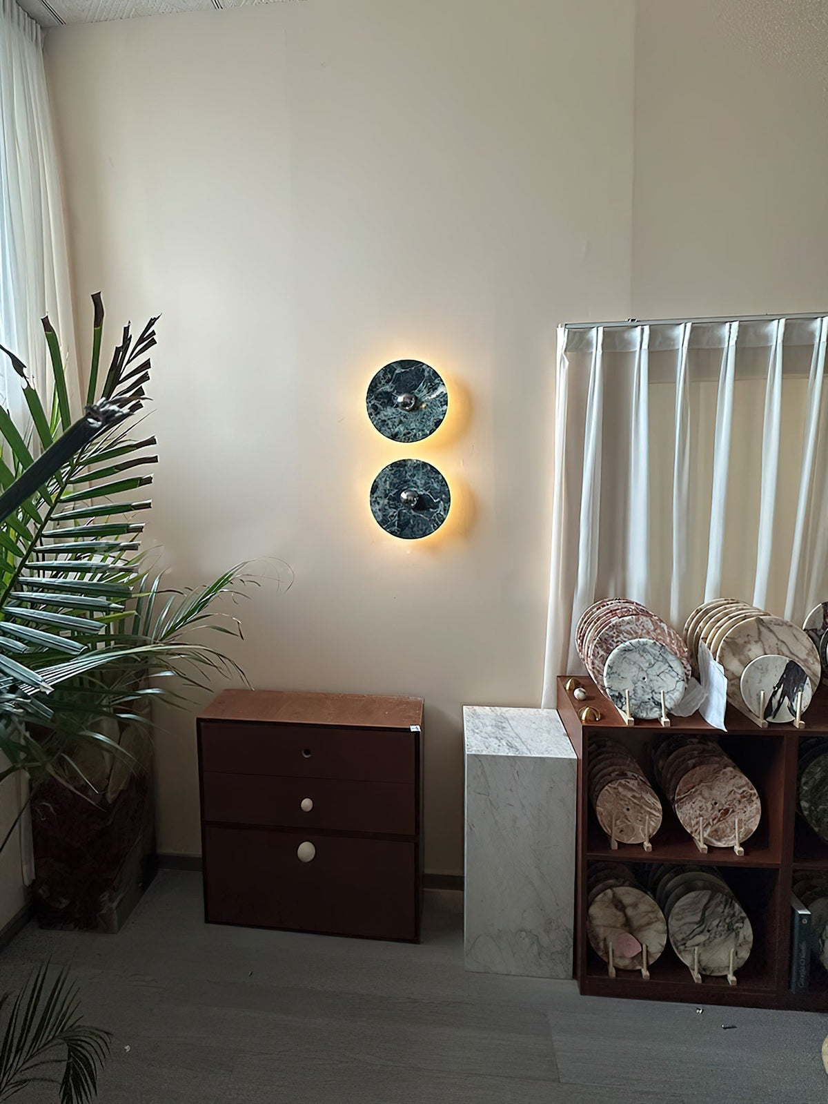 Nereenne Marble Wall Lamp