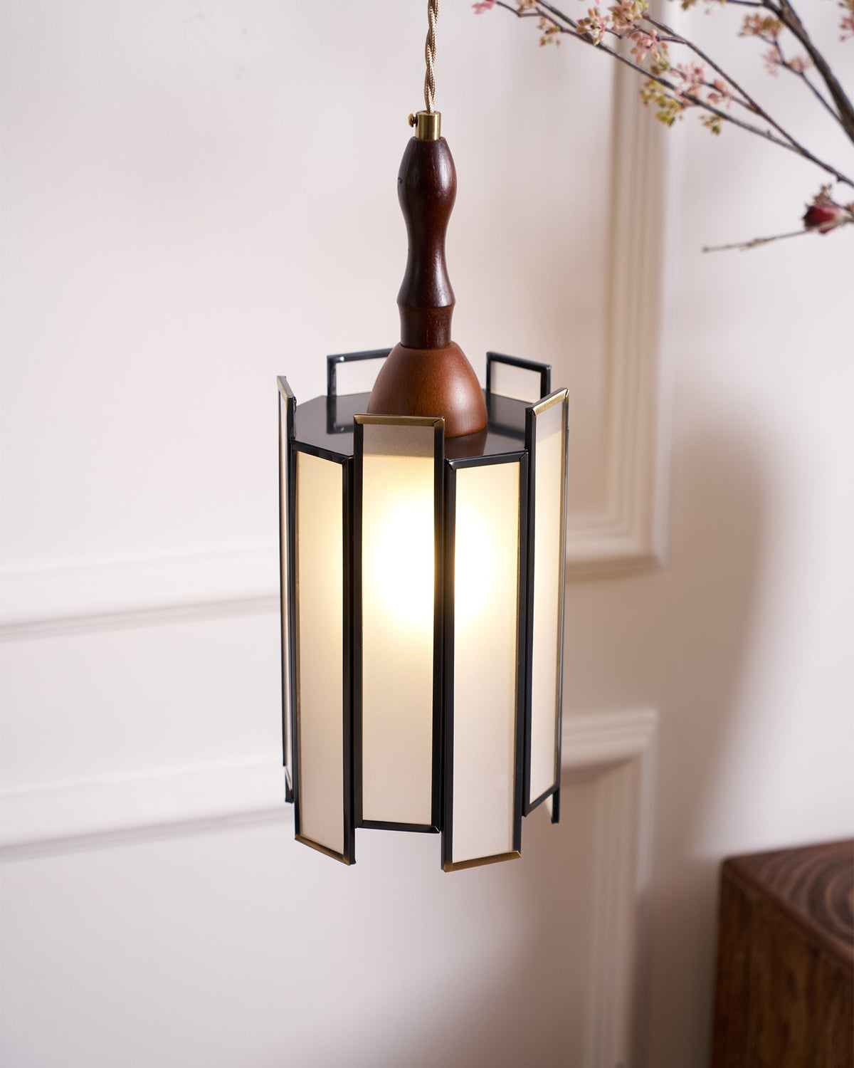 Creshen Wood & Glass Vintage Pendant Lamp