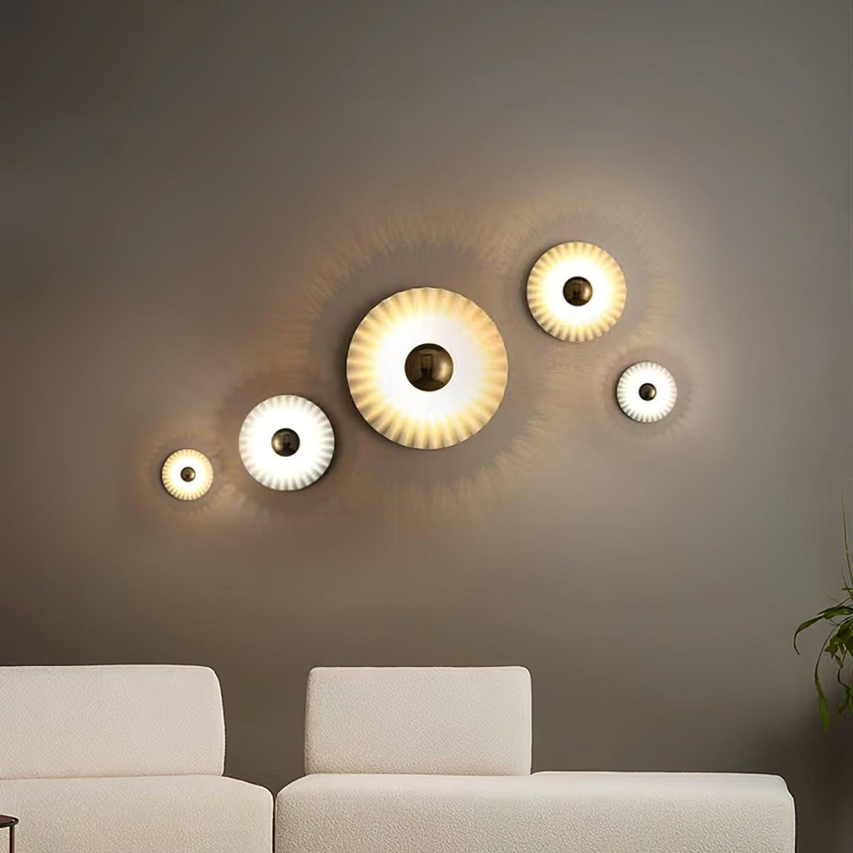 Arlorila Resin Wall Light