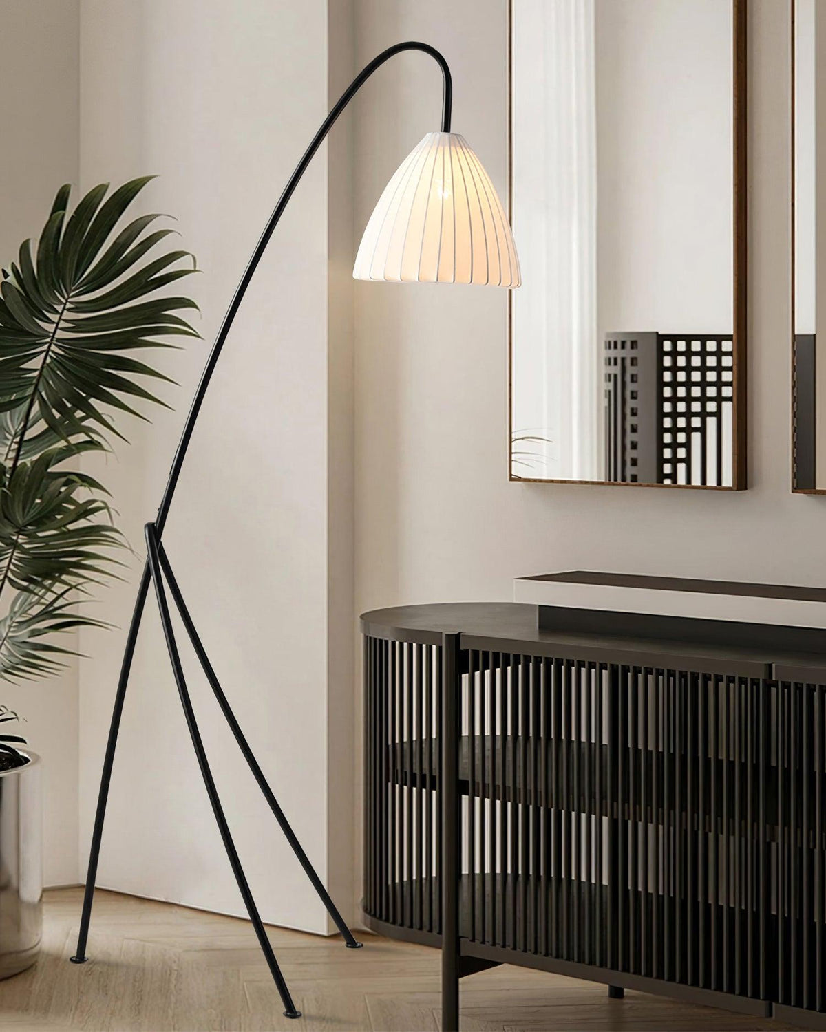 Norarette Floor Lamp
