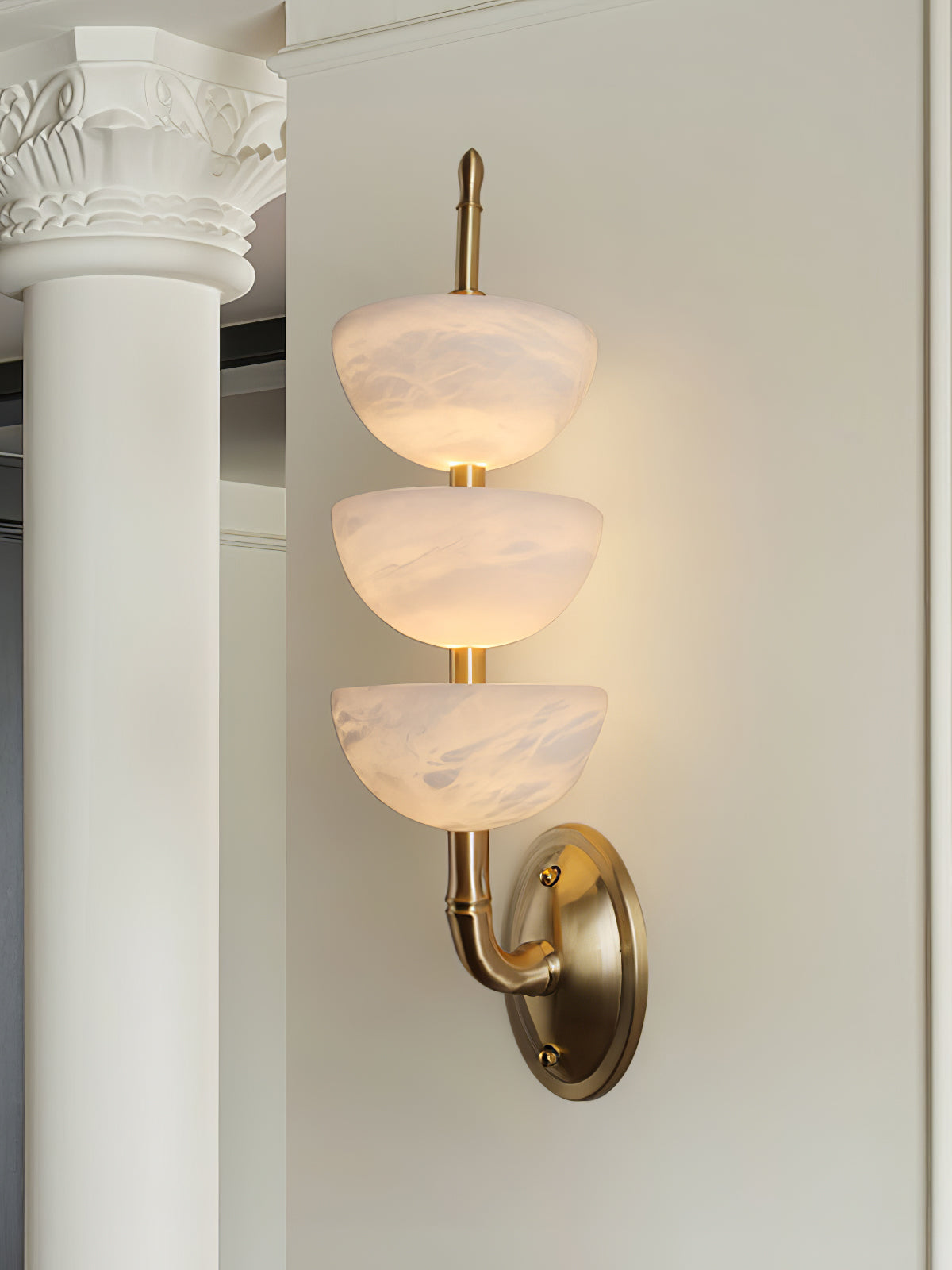 Ulmiraris Alabaster Wall Light