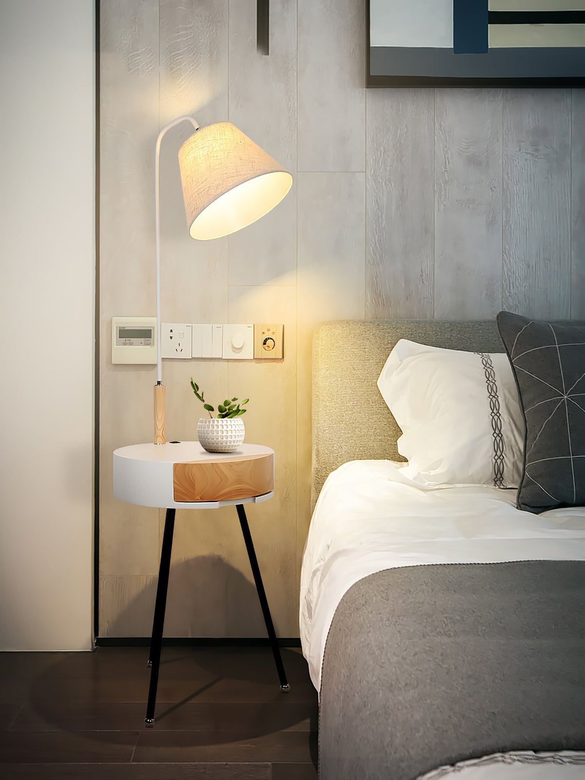 Fioeria Alder Tripod Fabric Floor Lamp