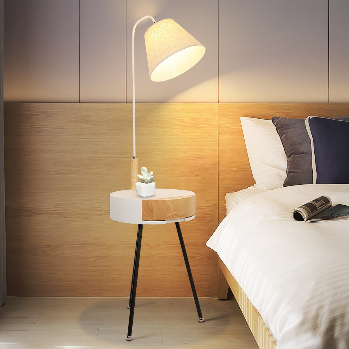 Fioeria Alder Tripod Fabric Floor Lamp