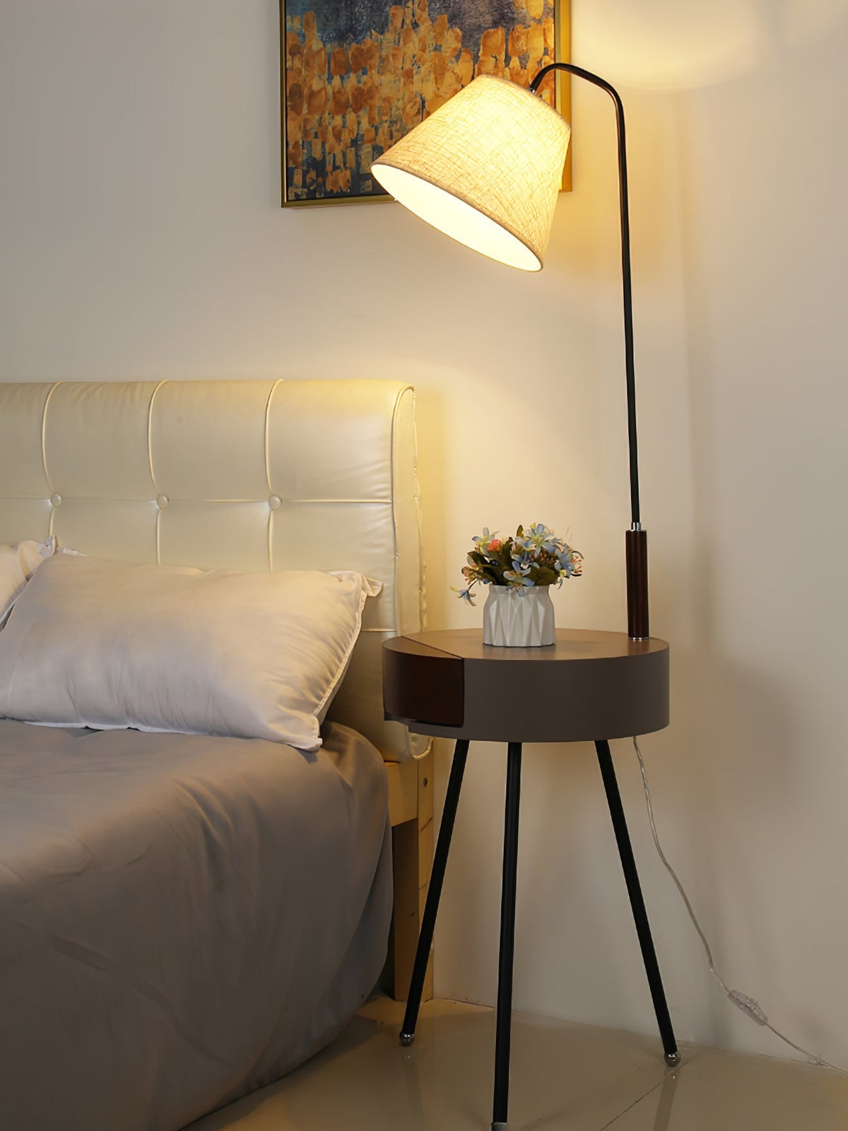 Fioeria Alder Tripod Fabric Floor Lamp