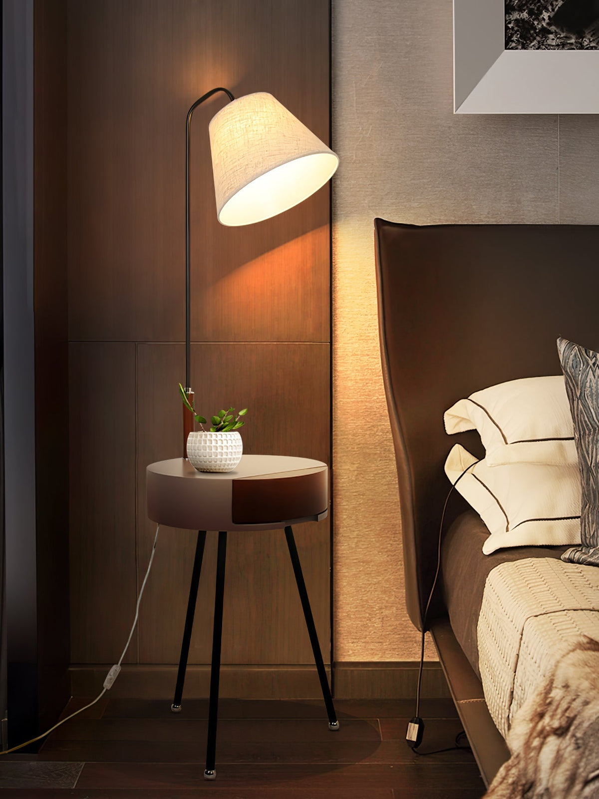 Fioeria Alder Tripod Fabric Floor Lamp