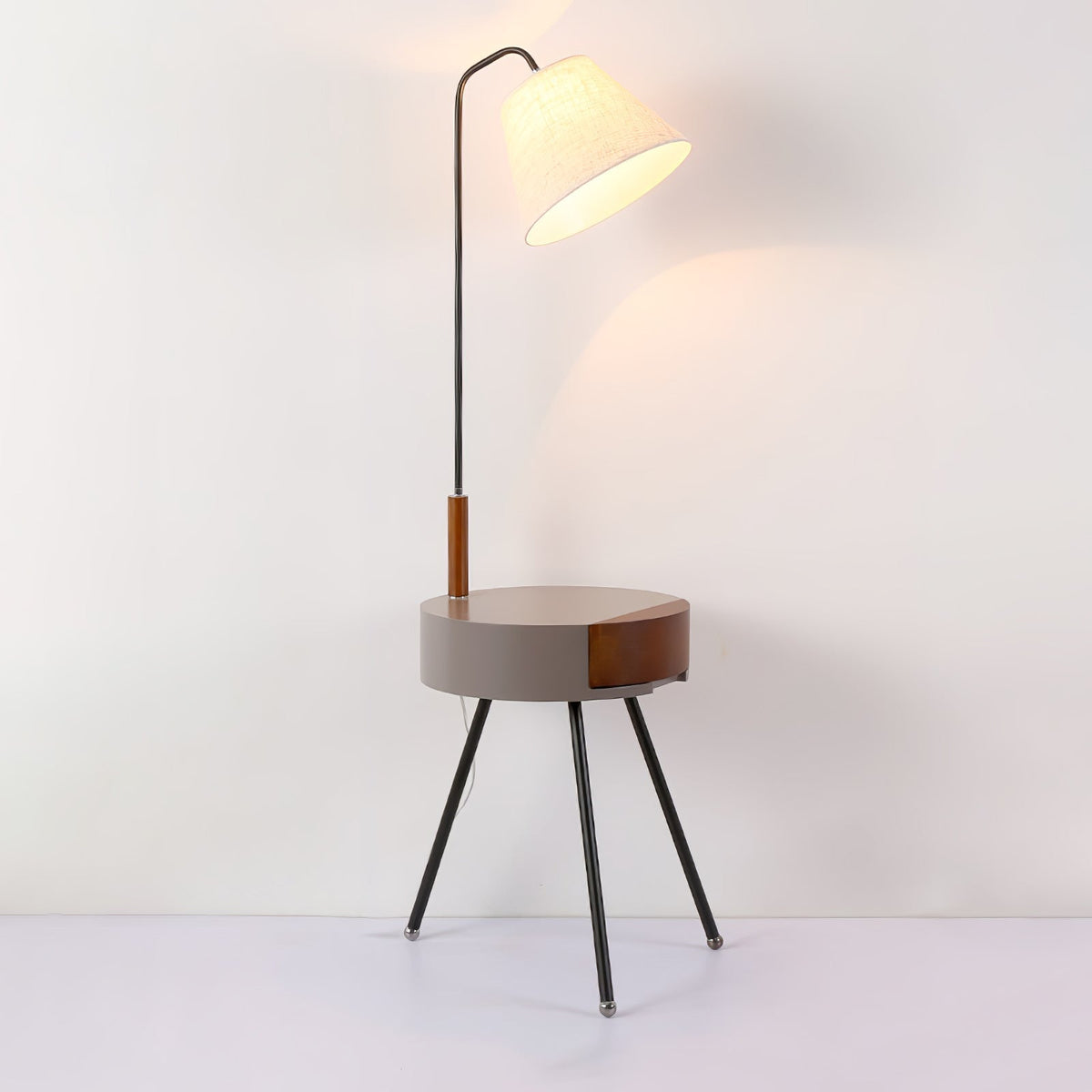Fioeria Alder Tripod Fabric Floor Lamp
