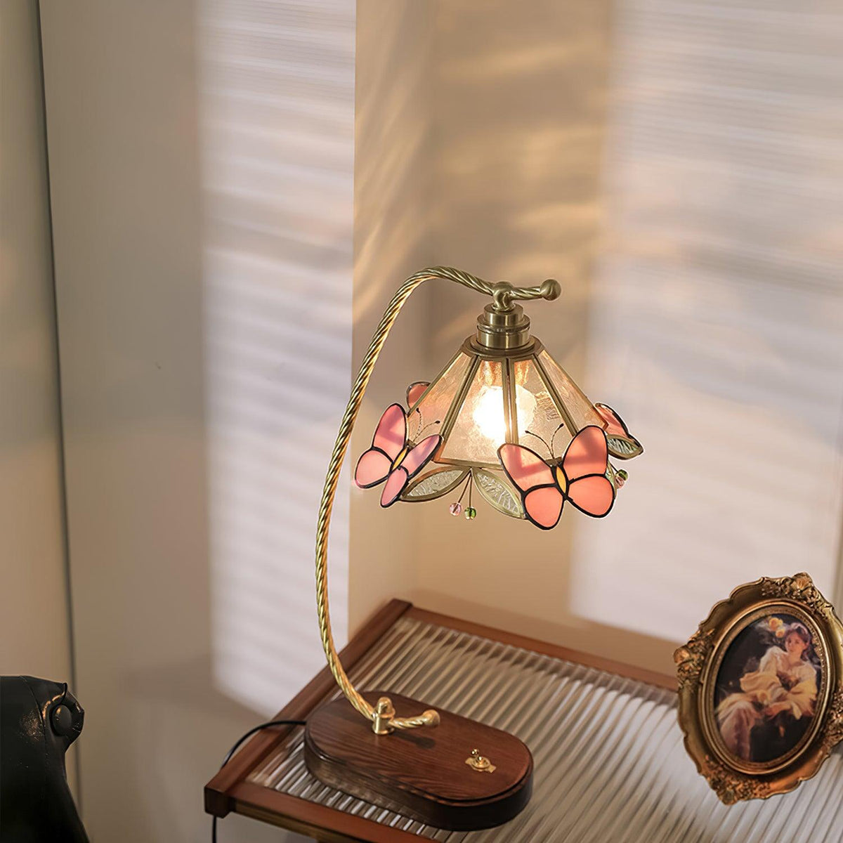 Elaaiella Butterfly Table Lamp