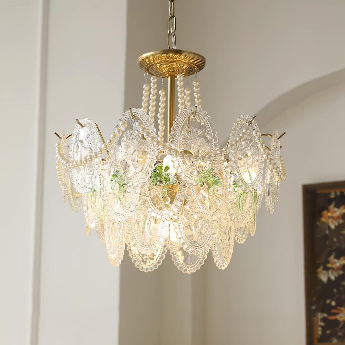 Vamader Chandelier Lustrous pearls