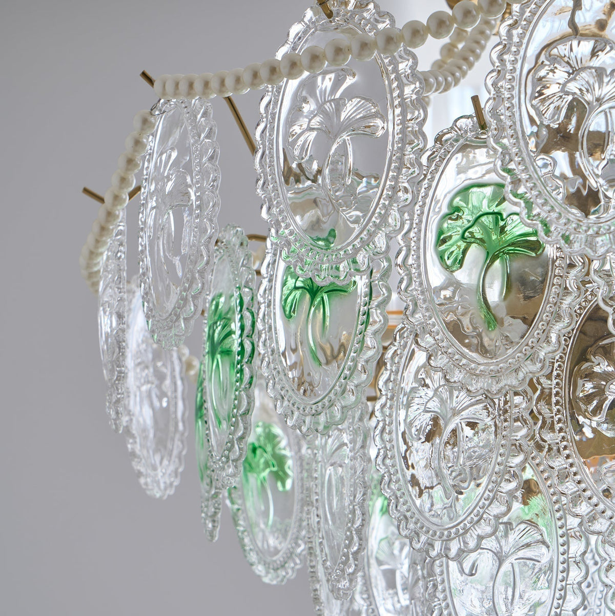 Vamader Chandelier Lustrous pearls
