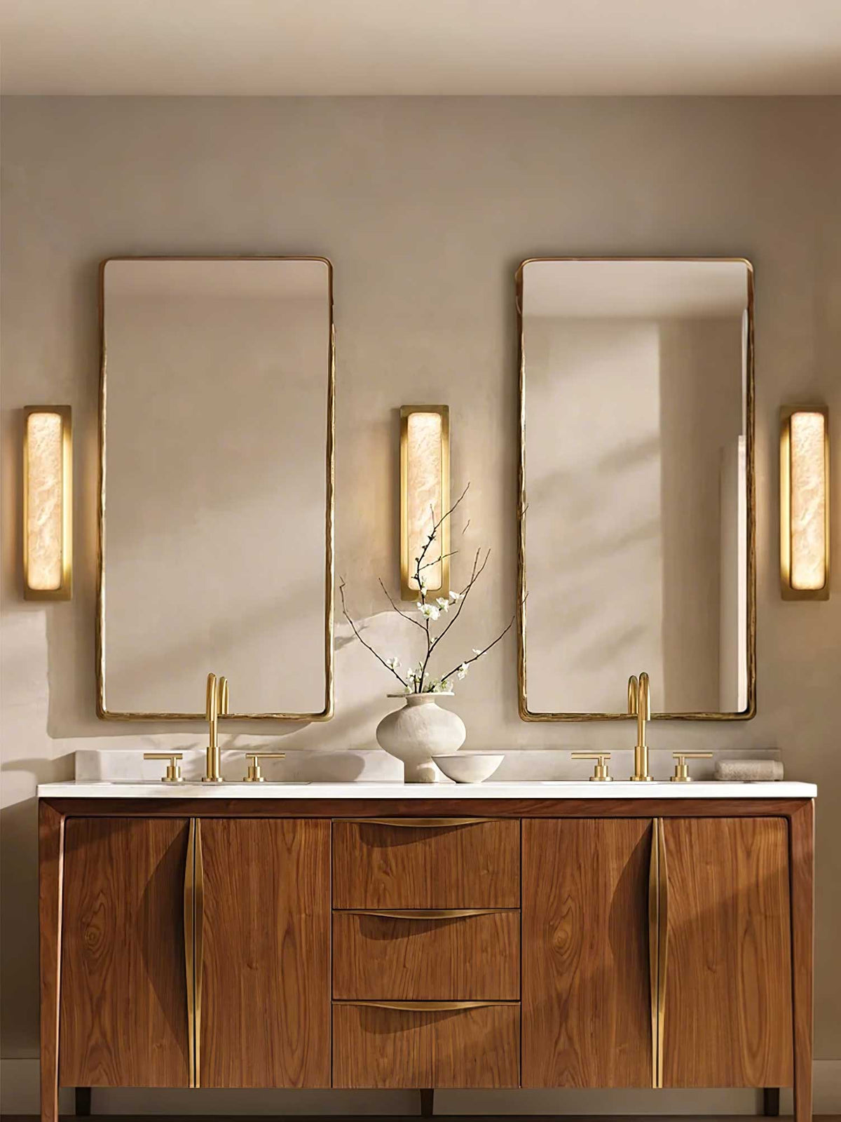 Karix Linear Alabaster Wall Light