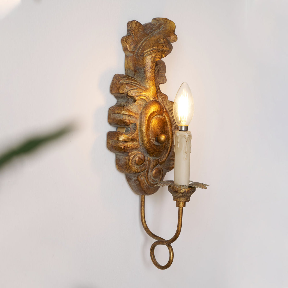 Reniise Wall Lamp