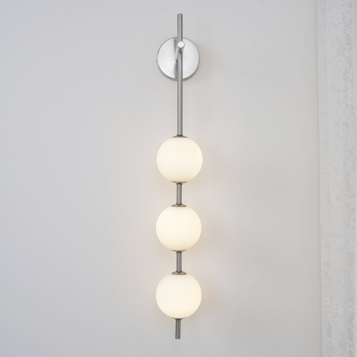 Renidol Vertical Globe Wall Lamp