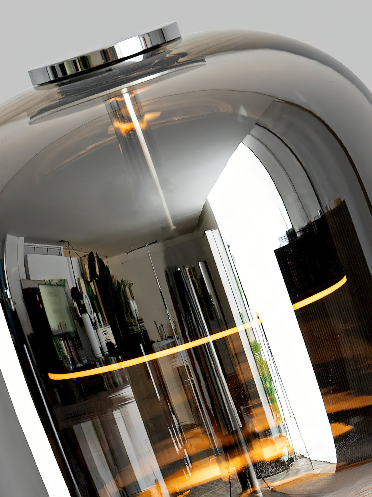 Viraelaine Table Lamp