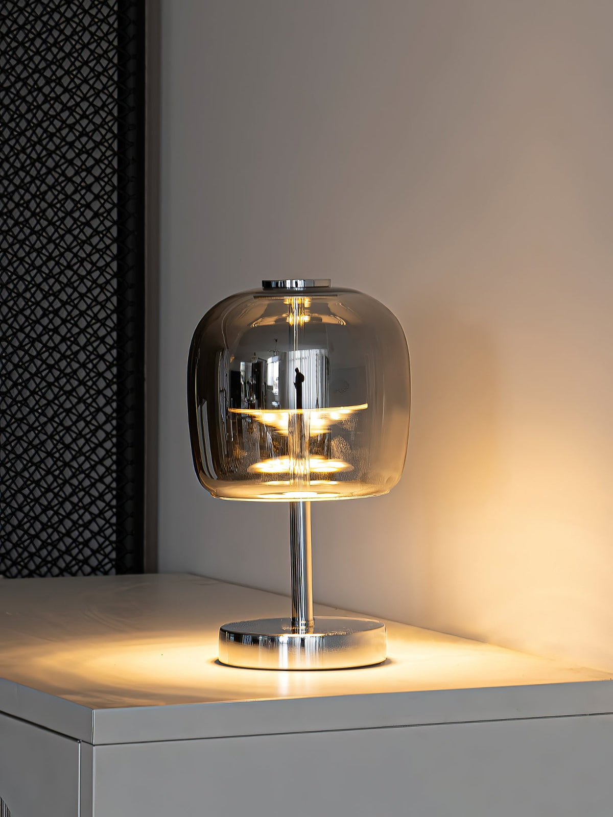Viraelaine Table Lamp