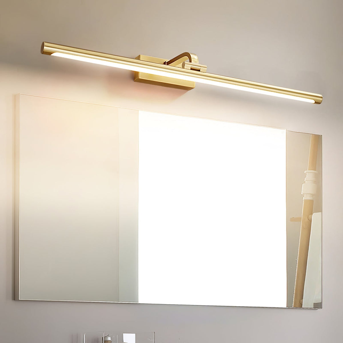 Tevelo Brass Minimalist Wall Lamp